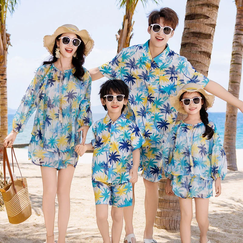 Family Vacation Look Matching  - Parent Of Plant recensie en prijs